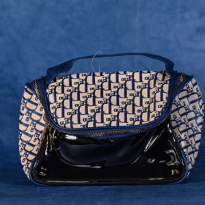 75025-064 Neceser multiuso